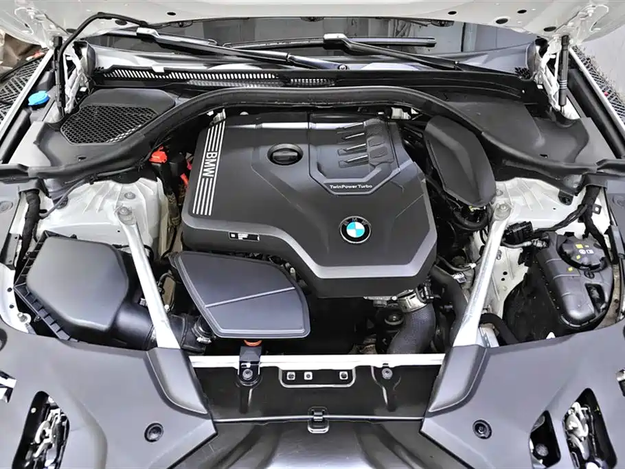 BMW 5 Series 2022 Model Second Facelift 525Li M Sport Package фото 10