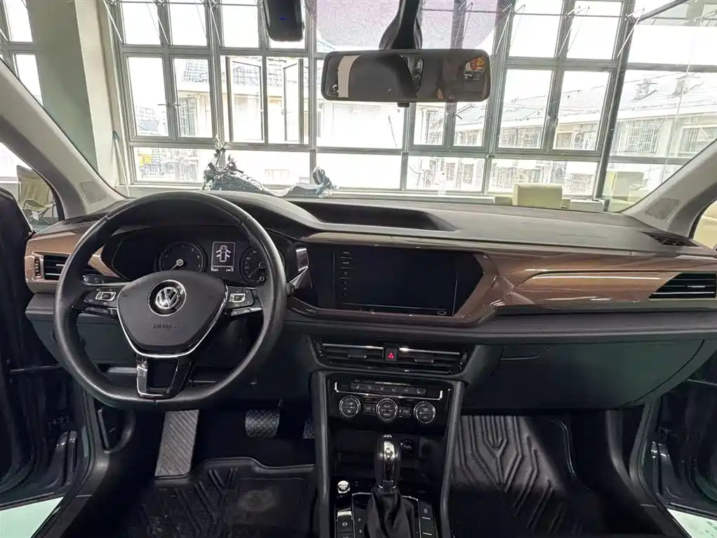 Volkswagen Tharu 2020 Model 280TSI 2WD Luxury Plus China VI фото 3