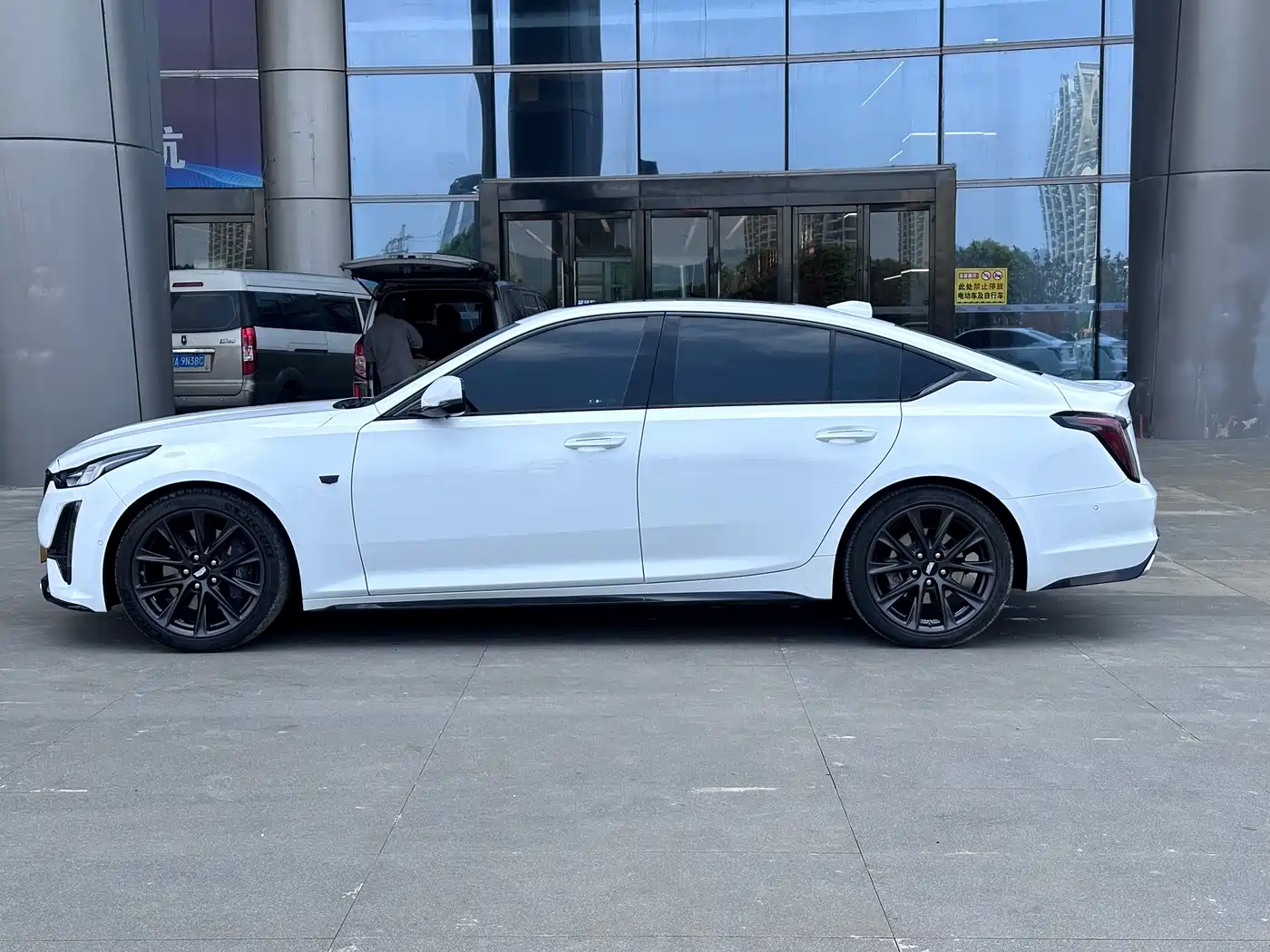 CADILLAC CT5