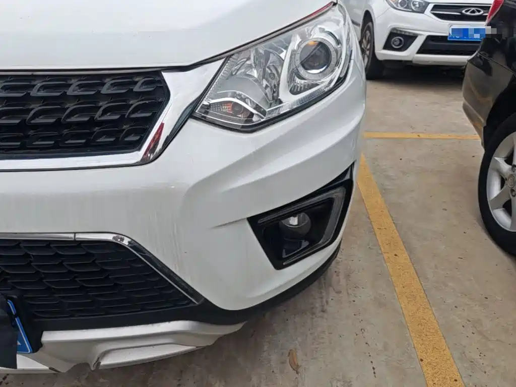 BAIC Senova X35 2018 2016 1.5L Automatic Luxury Edition
