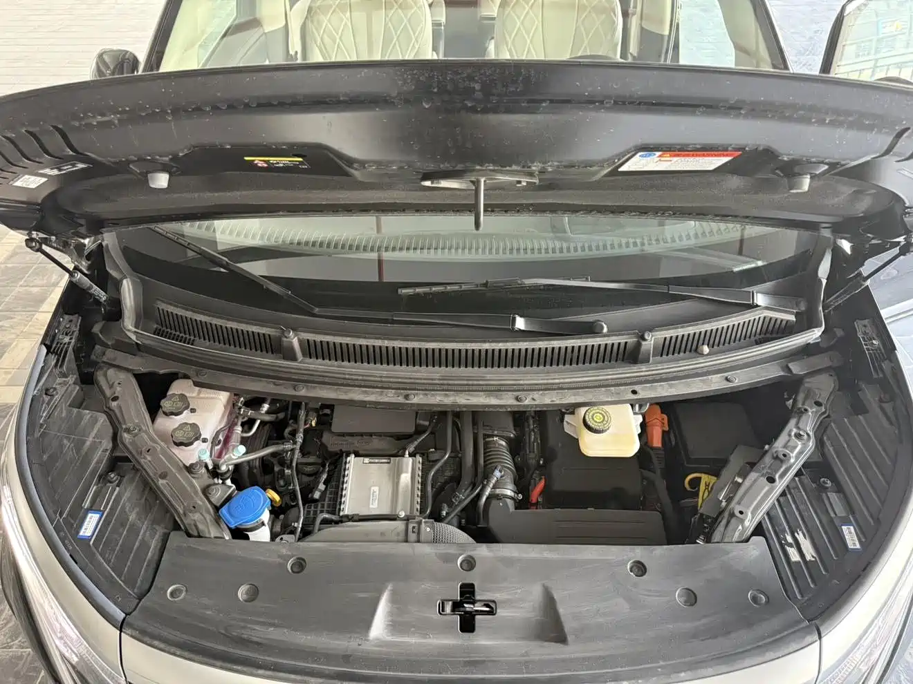 Denza D9 2025 2025 Model DM-i Smart Drive Edition 1020 AWD Flagship