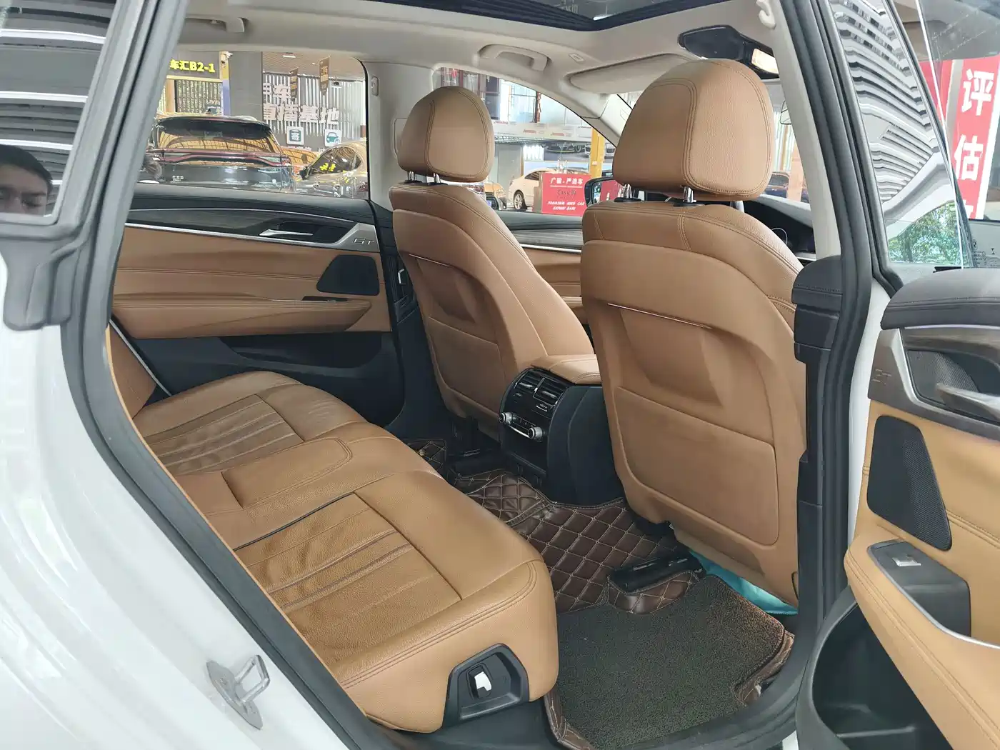 BMW 6 Series GT 2019 630i Luxury Design Package фото 8