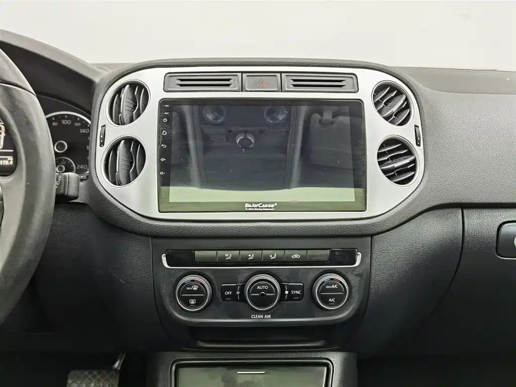Volkswagen Tiguan 2016 Model 300TSI Automatic 4WD Trend Vision Edition фото 12