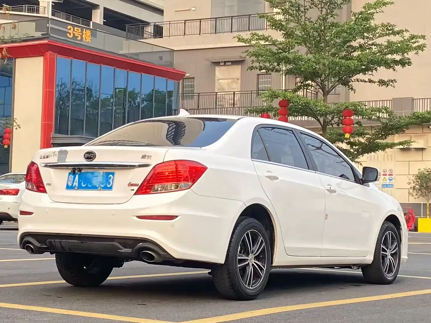 BYD Surui 2015 Facelift 1.5L Auto Luxury фото 6