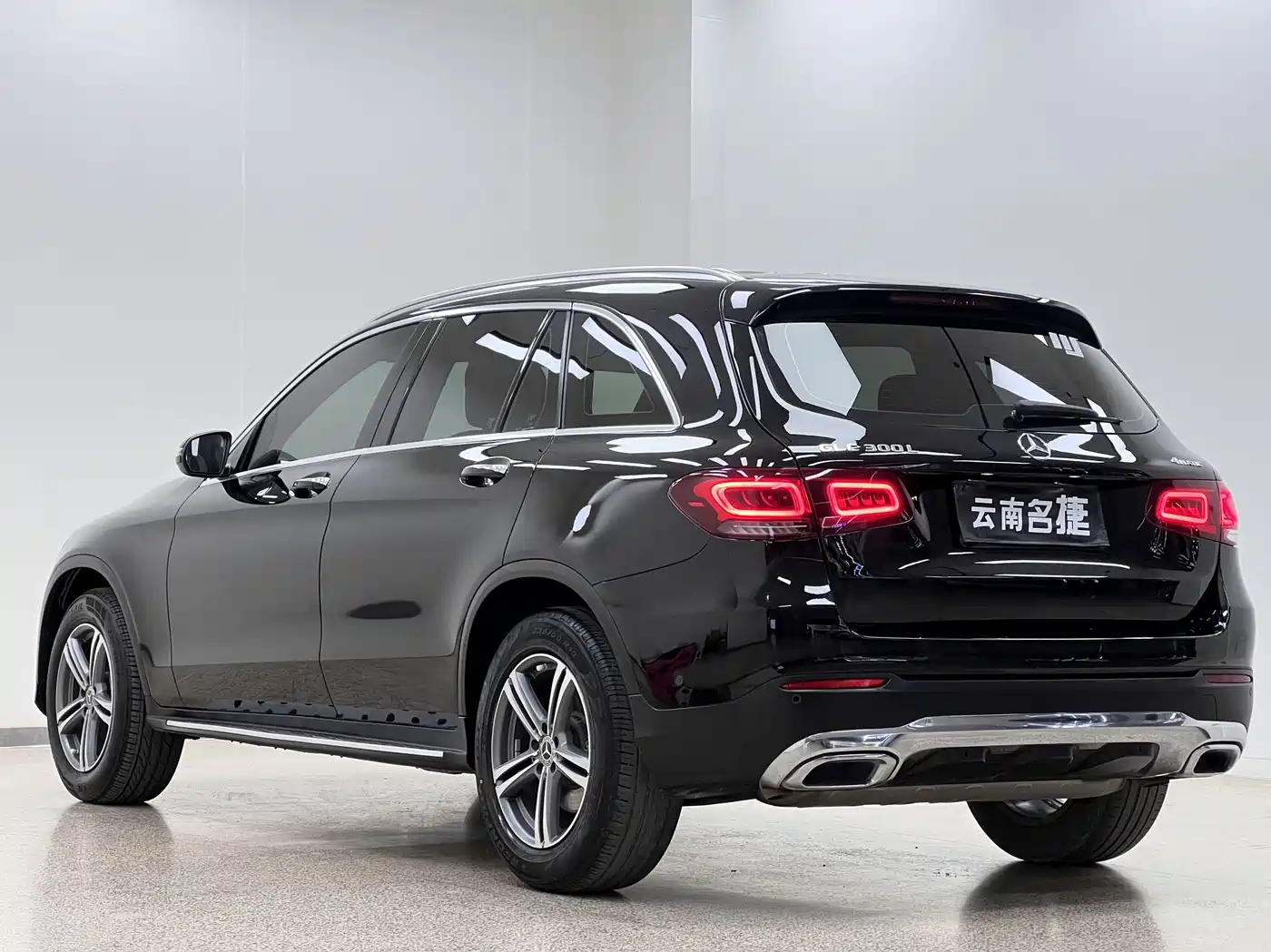 Mercedes-Benz GLC 2022 Model GLC 260 L 4MATIC Dynamic Edition фото 4