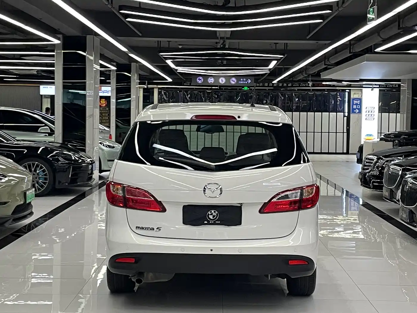 Mazda Mazda5 2013 2013 2.0L Automatic Luxury