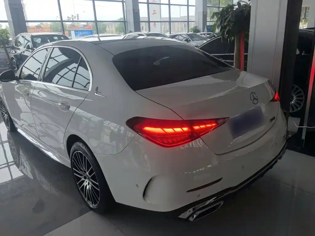 Фото 5 - Mercedes-Benz C-Class