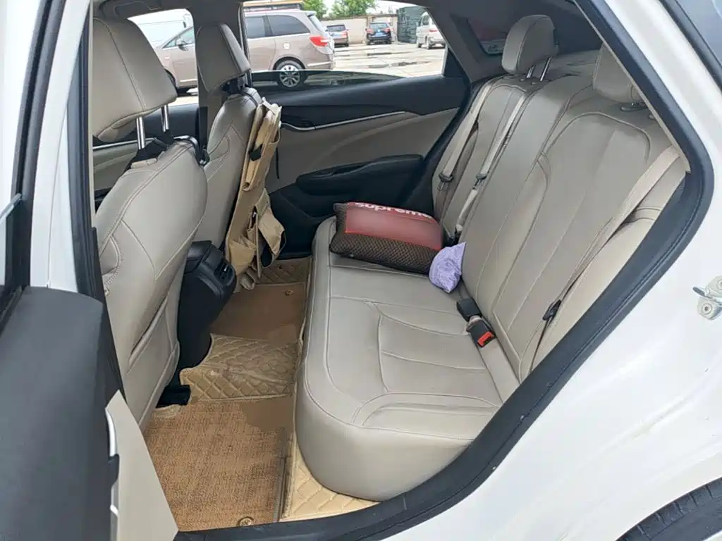 Фото 17 - Buick Excelle