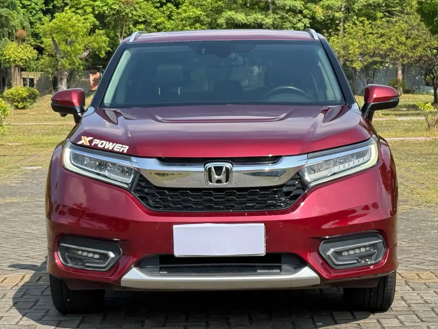 Photo 2 - Honda Avancier