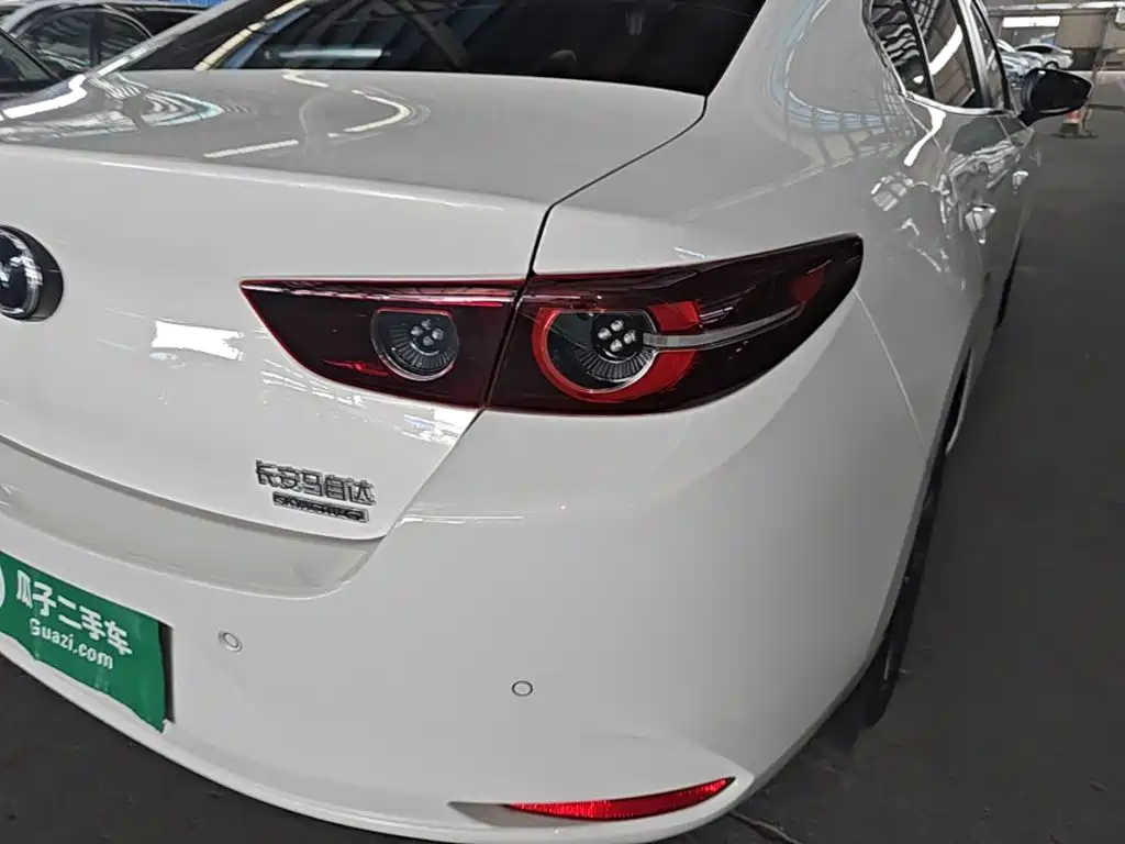 Photo 8 - Mazda Mazda 3