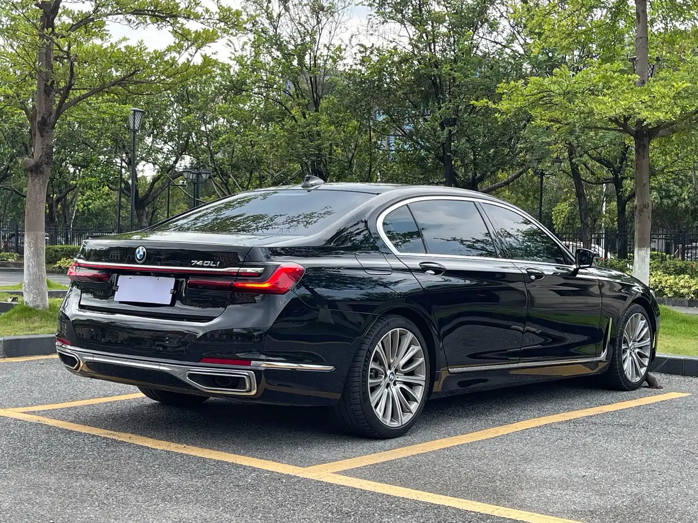 BMW 7 Series 2021 2021 Model 740Li Leading Luxury Package
