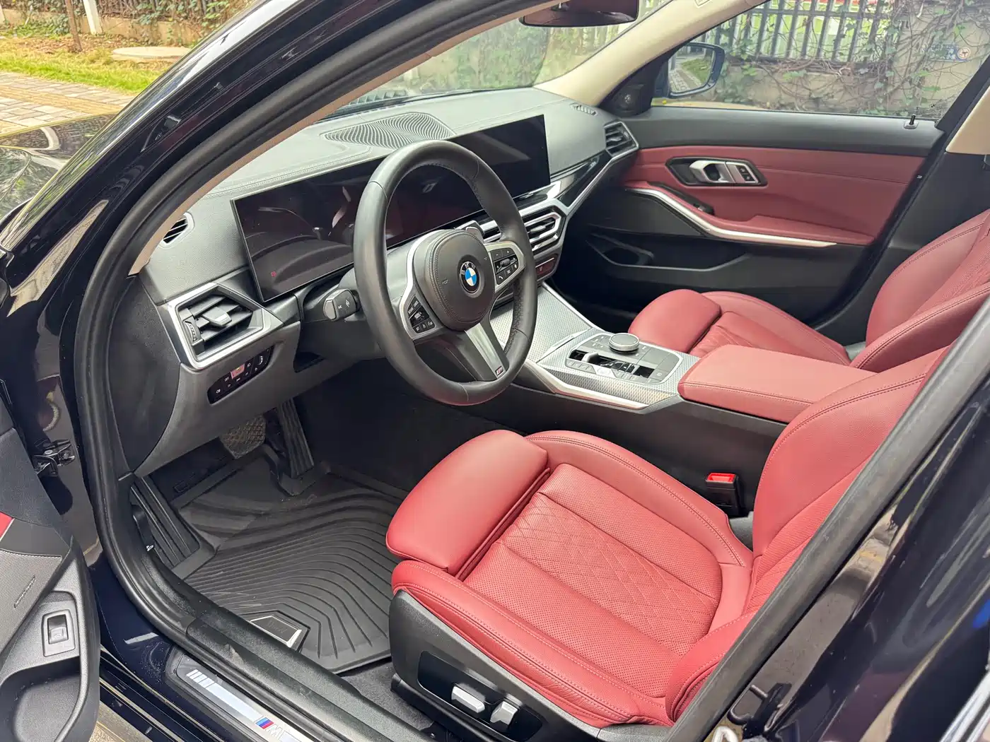 BMW 3 Series 2023 325Li M Sport Black Night Package фото 13
