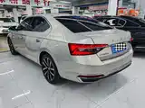 صورة 4 - Škoda Superb