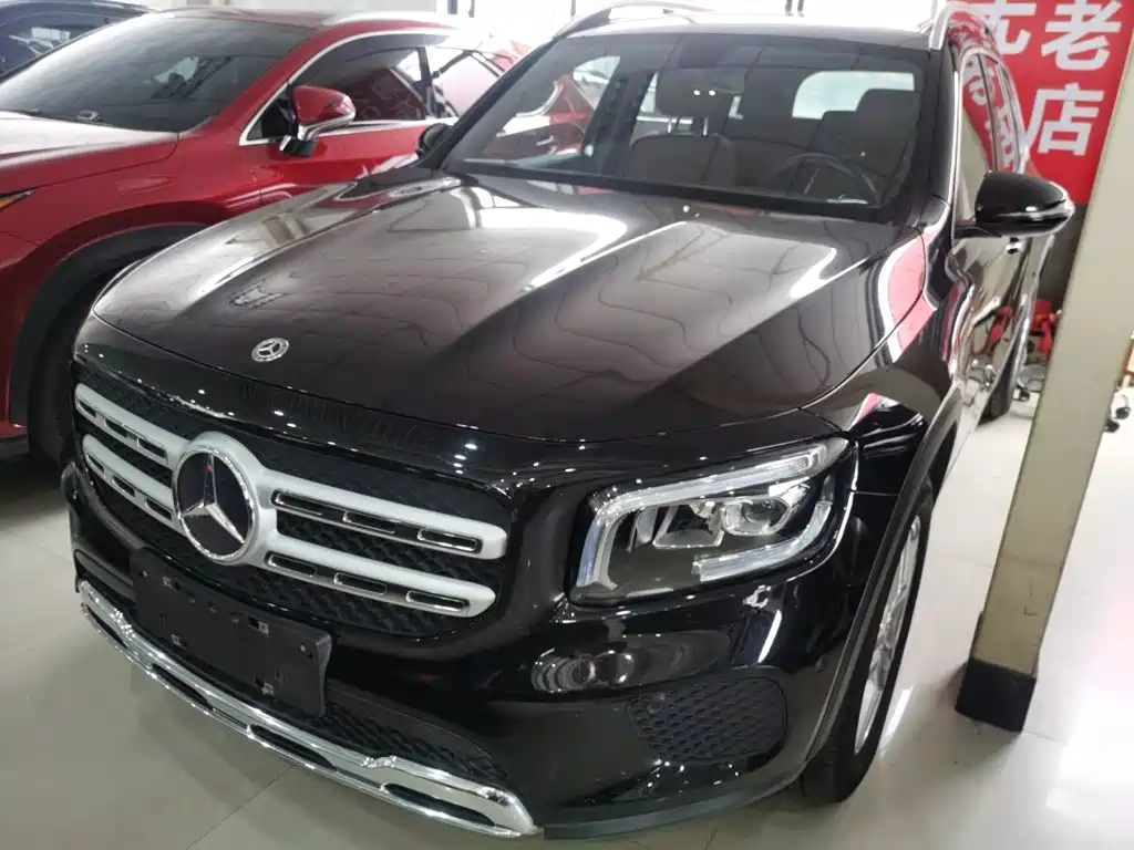 MERCEDES-BENZ GLB