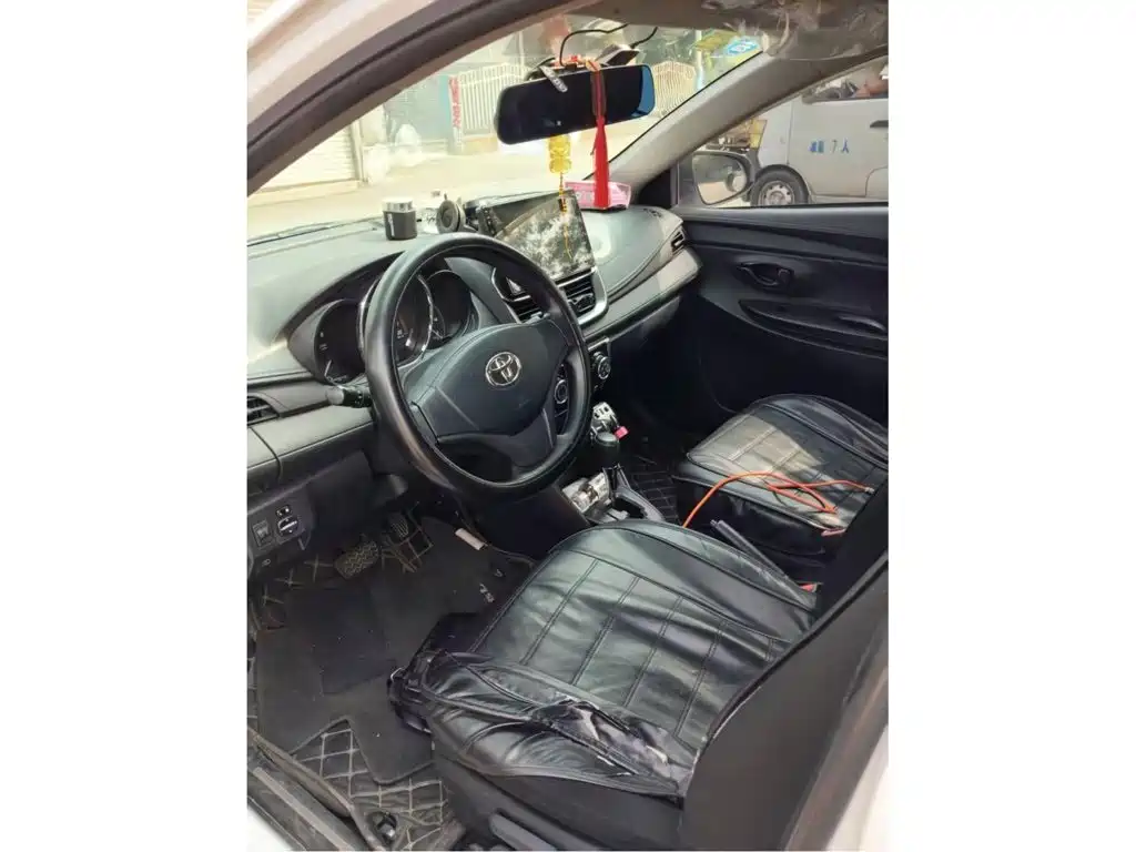 صورة 3 - Toyota YARiS L Zhi Xiang