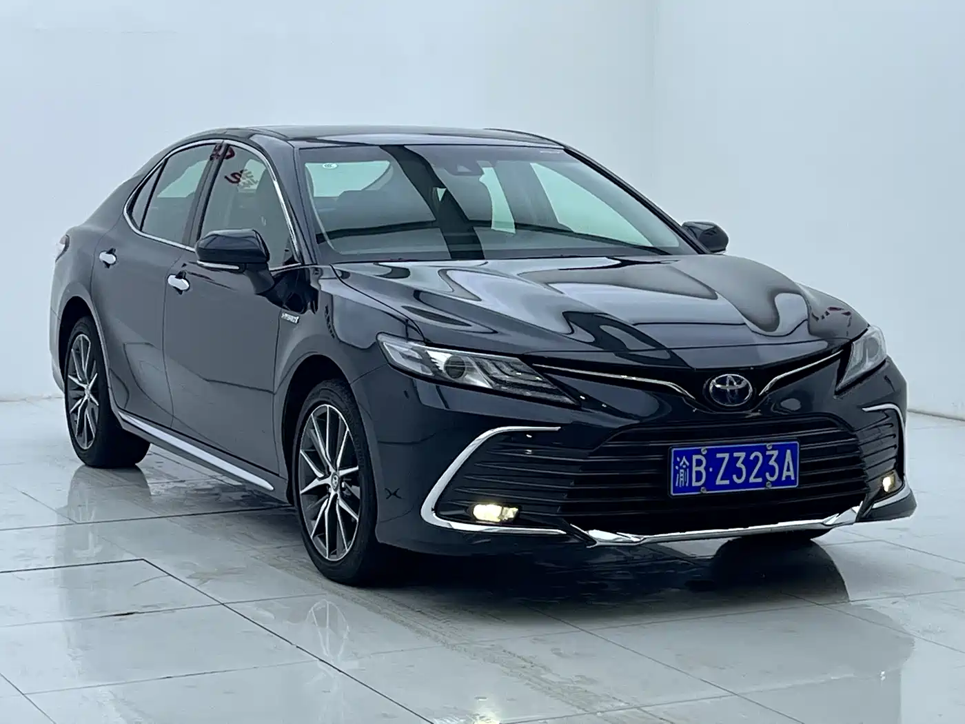 Toyota Camry 2023 Hybrid 2.5HG Luxury Edition фото 7