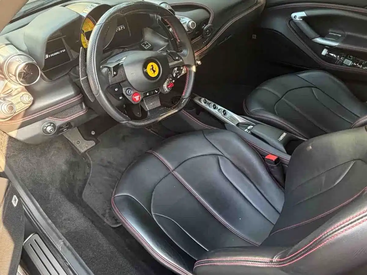 Ferrari F8 2021 2019 Tributo 3.9T V8