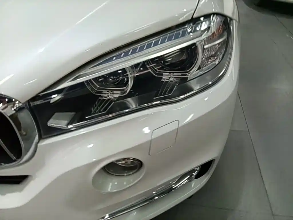 Photo 24 - BMW X5 (Import)