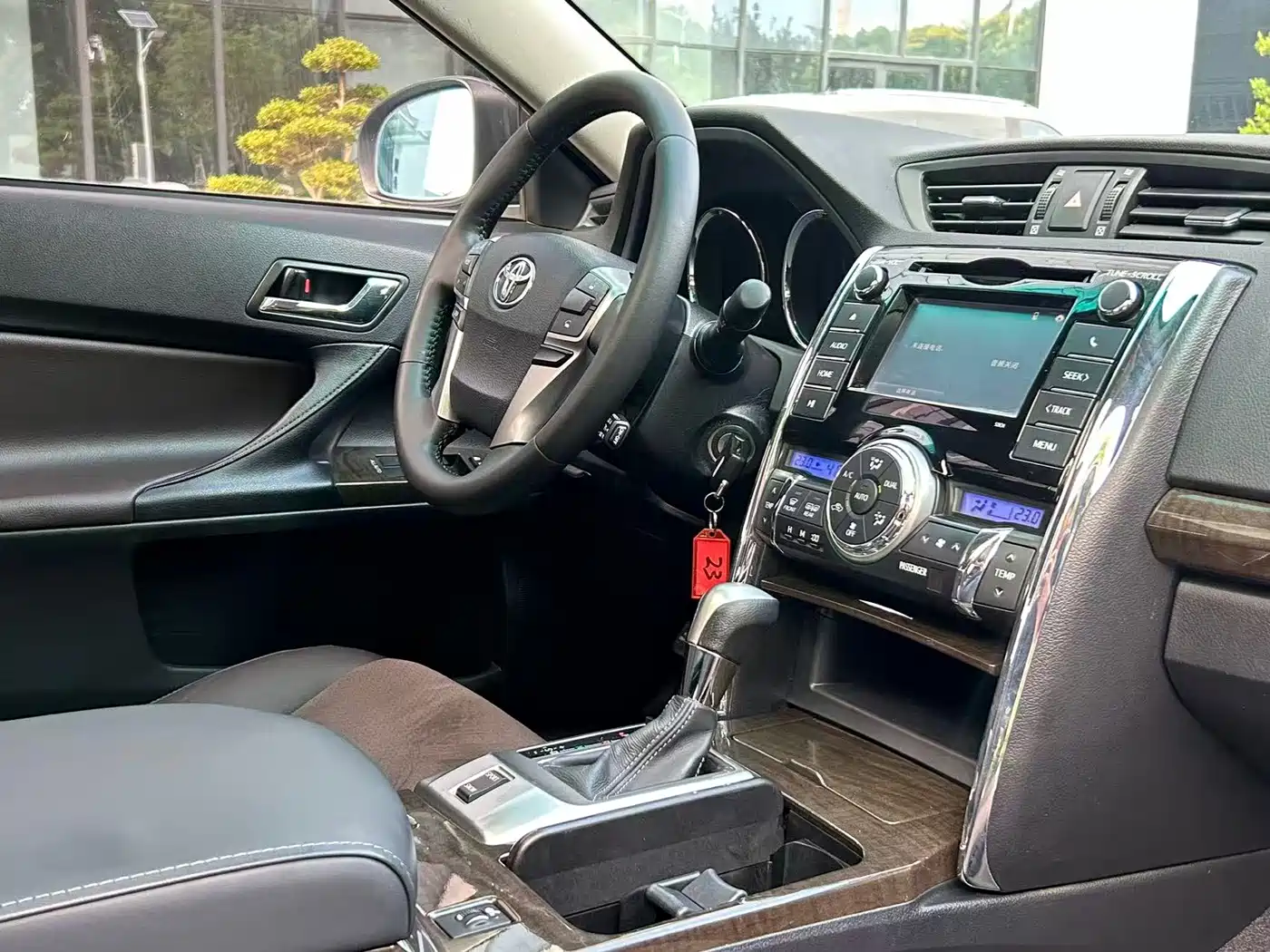 Toyota Reiz 2017 2013 2.5V Premium Edition