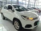 Photo 4 - Chevrolet Trax