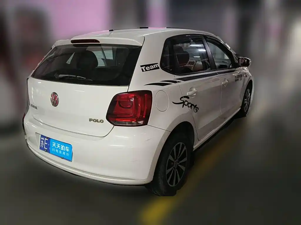Фото 2 - Volkswagen Polo