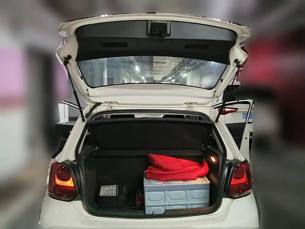 Фото 5 - Volkswagen Polo