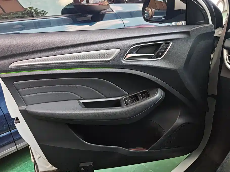 Roewe RX3 2020 2020 1.6L CVT 4G Ultra Comfort Elite