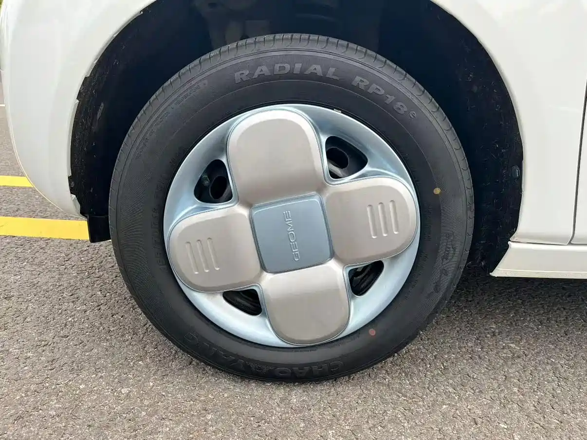 Фото 9 - Geely Galaxy Panda