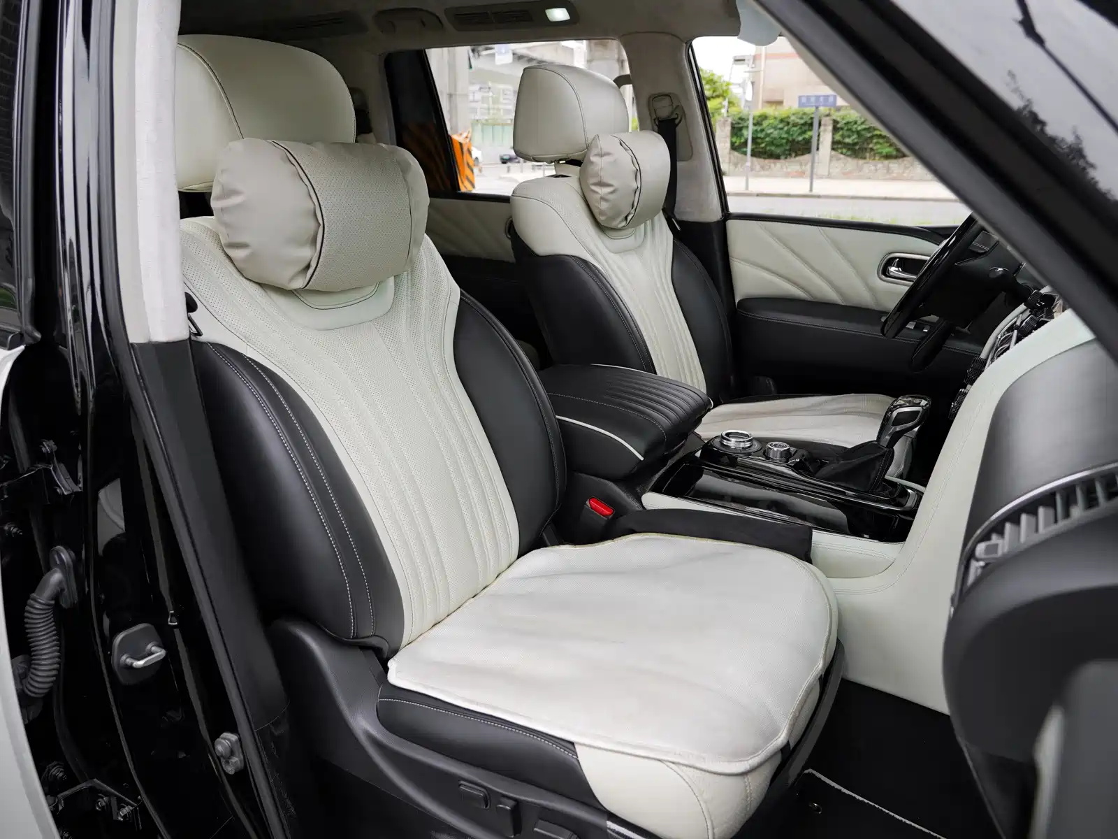Фото 11 - Infiniti QX80
