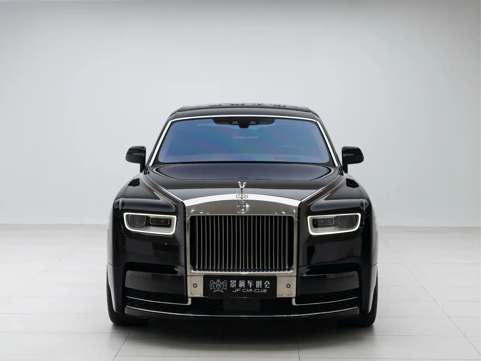 Фото 2 - Rolls-Royce Phantom