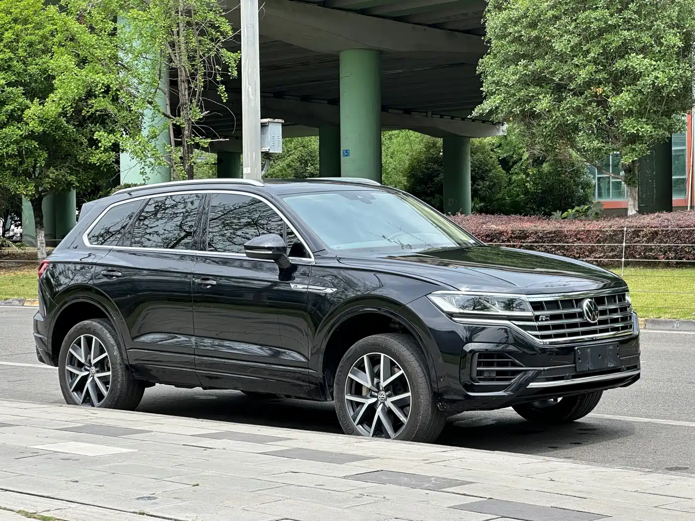 Volkswagen Touareg 2019 3.0TSI Sharp Edge Edition China VI фото 8