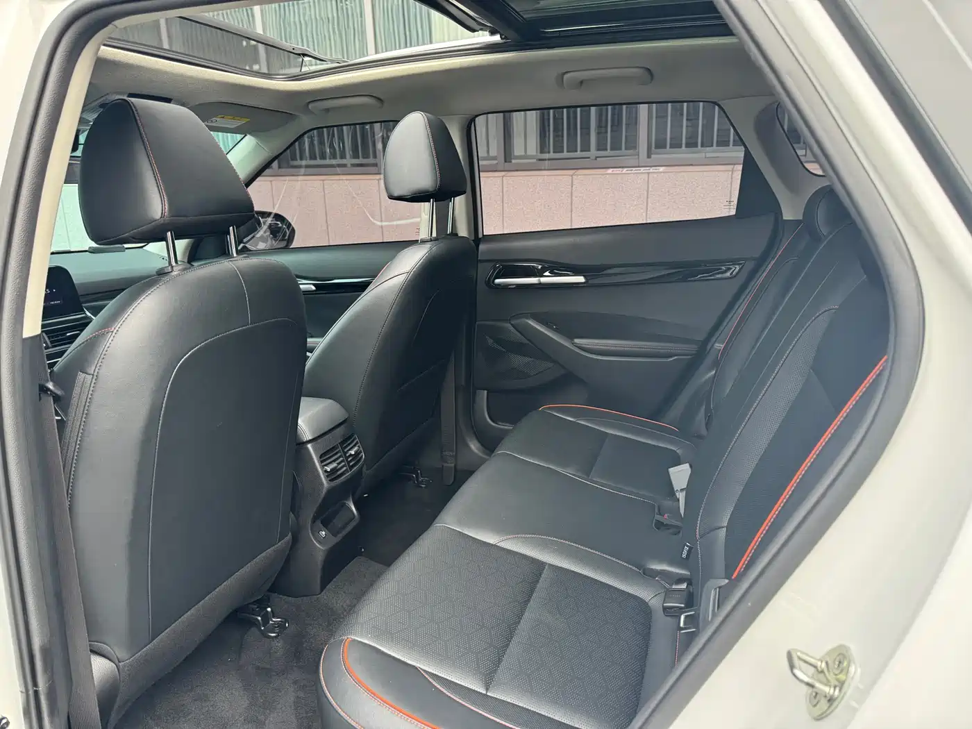 Kia Seltos 2023 1.5L CVT Luxury Edition фото 4