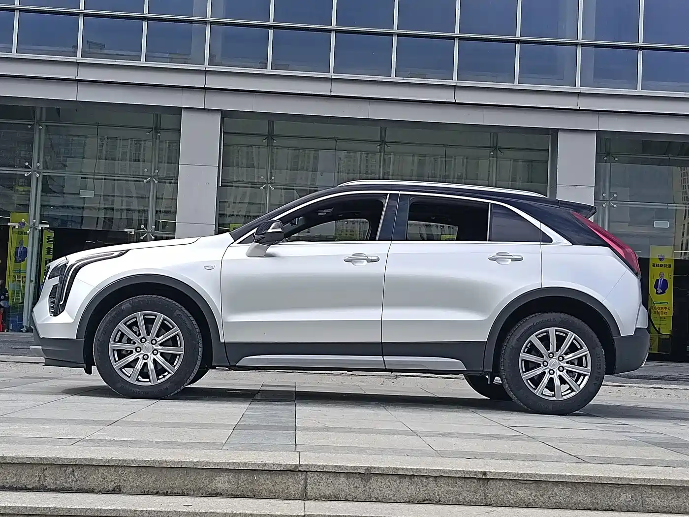 Cadillac XT4 2019 2018 Model 28T 2WD Luxury
