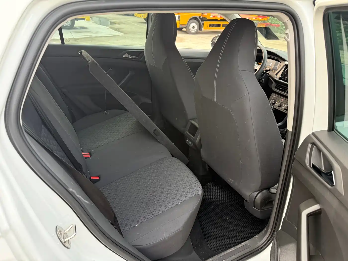 Volkswagen T-Cross 2023 Facelift 1.5L Automatic Trend Edition фото 10