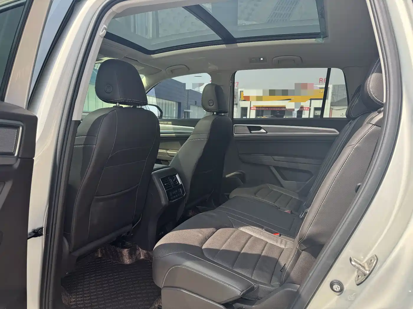 Volkswagen Teramont 2020 380TSI 4WD Luxury Edition China VI фото 12