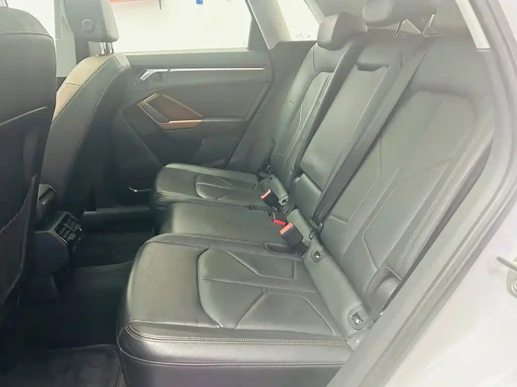 Фото 21 - Audi Q3