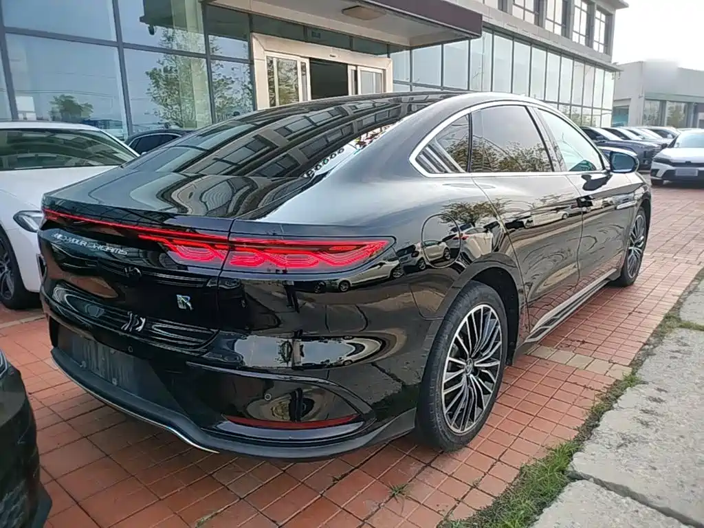 Фото 7 - BYD Han