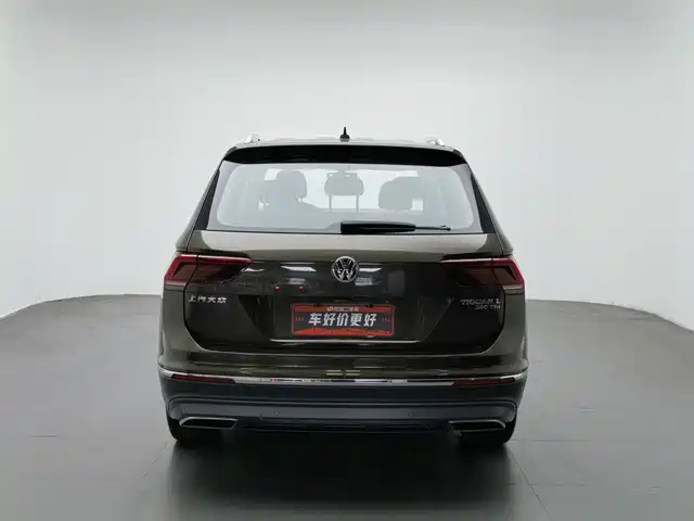 Volkswagen Tiguan L 2017 380TSI Automatic 4WD Luxury Edition — фото 4