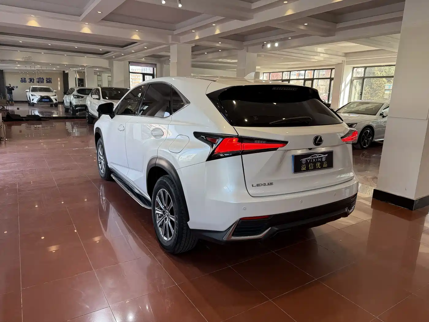 Lexus NX 2020 200 FWD Sharp Edition China V фото 18