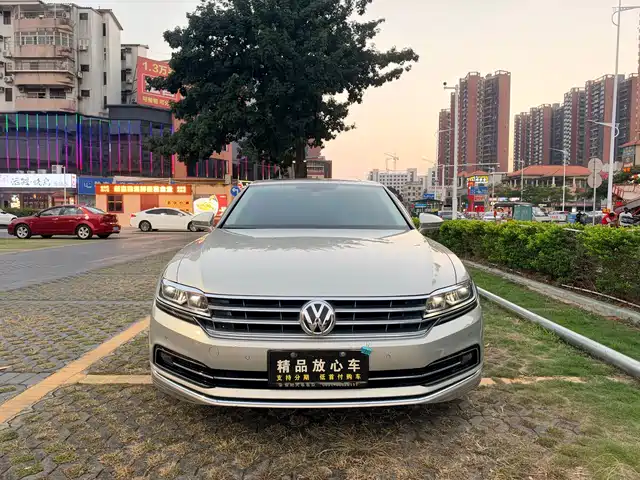 Volkswagen Phideon 2018 Facelift 380TSI FWD Business — фото 2