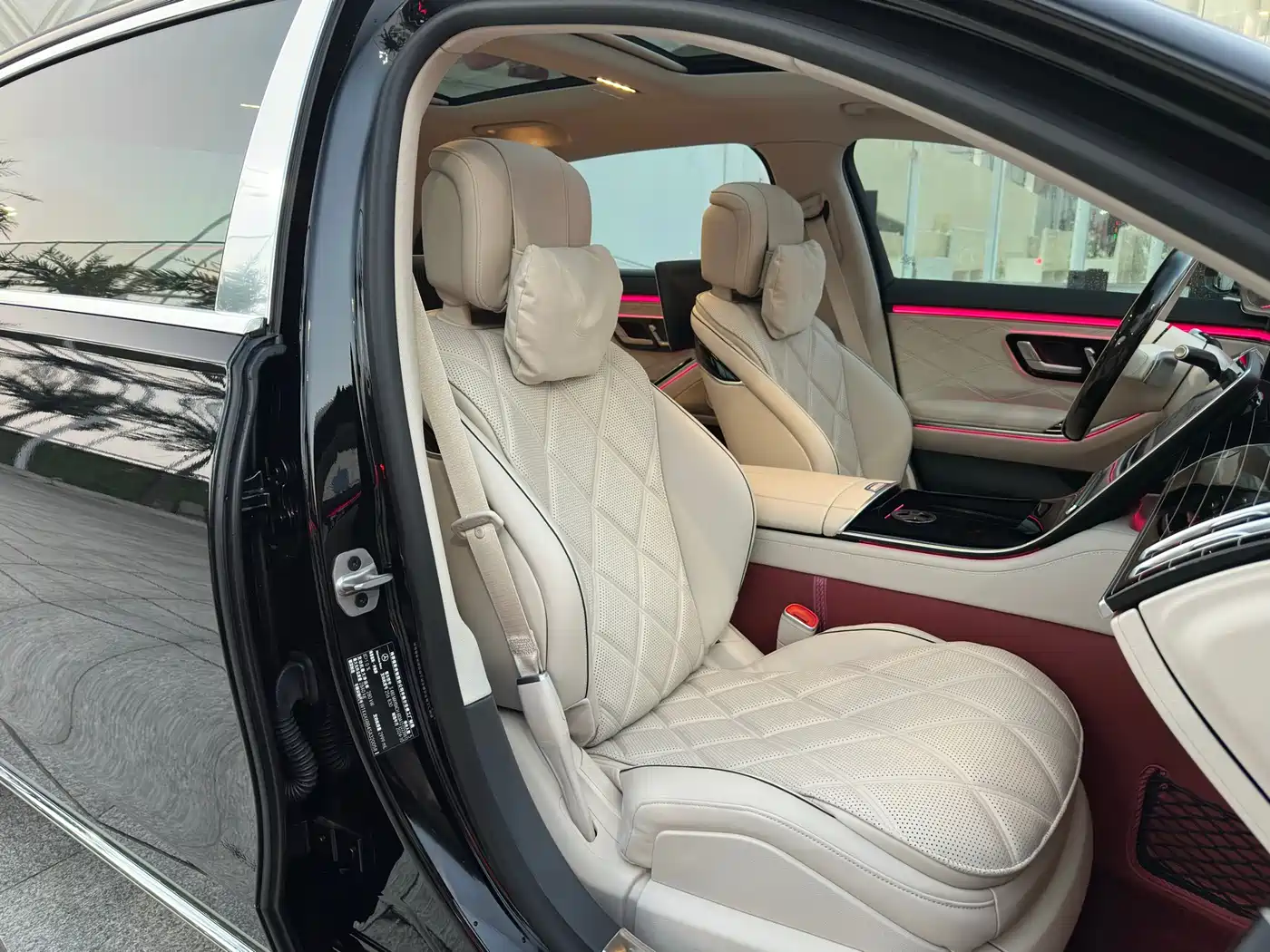 Mercedes-Benz Maybach S-Class 2025 Model S 480 4MATIC фото 14