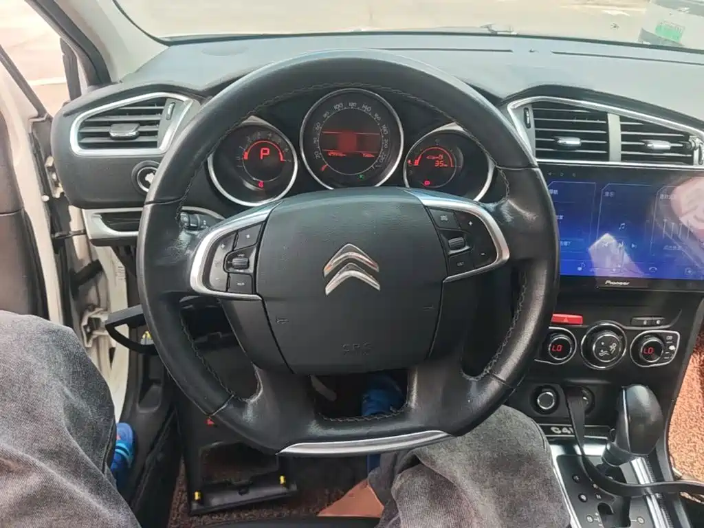 Photo 11 - Citroën C4L