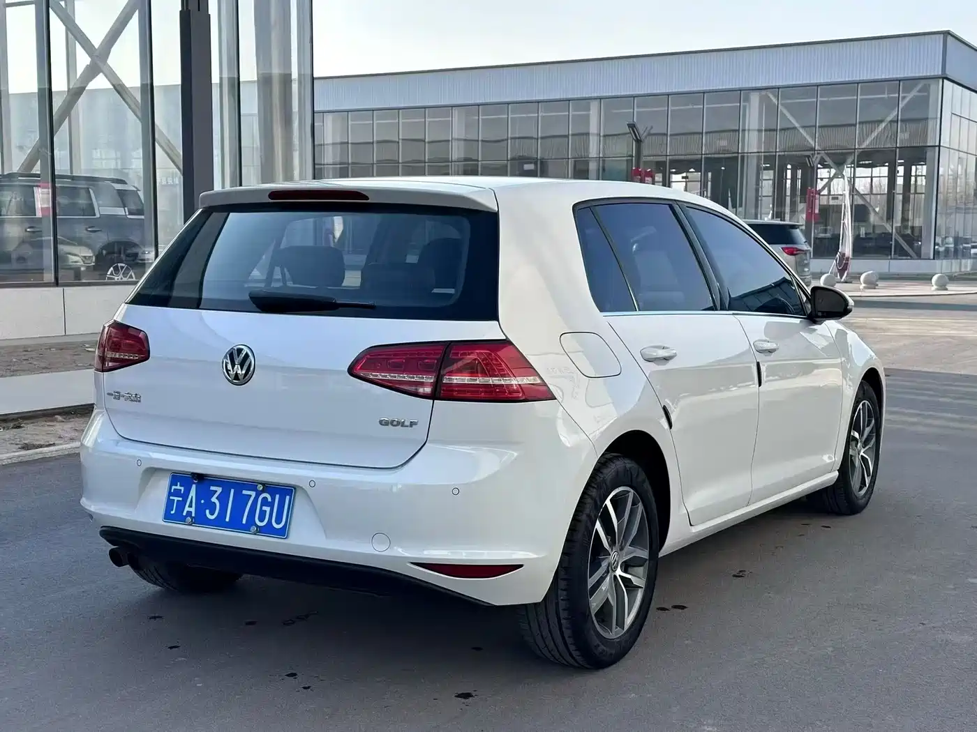 Volkswagen Golf 2016 230TSI Automatic Luxury фото 7