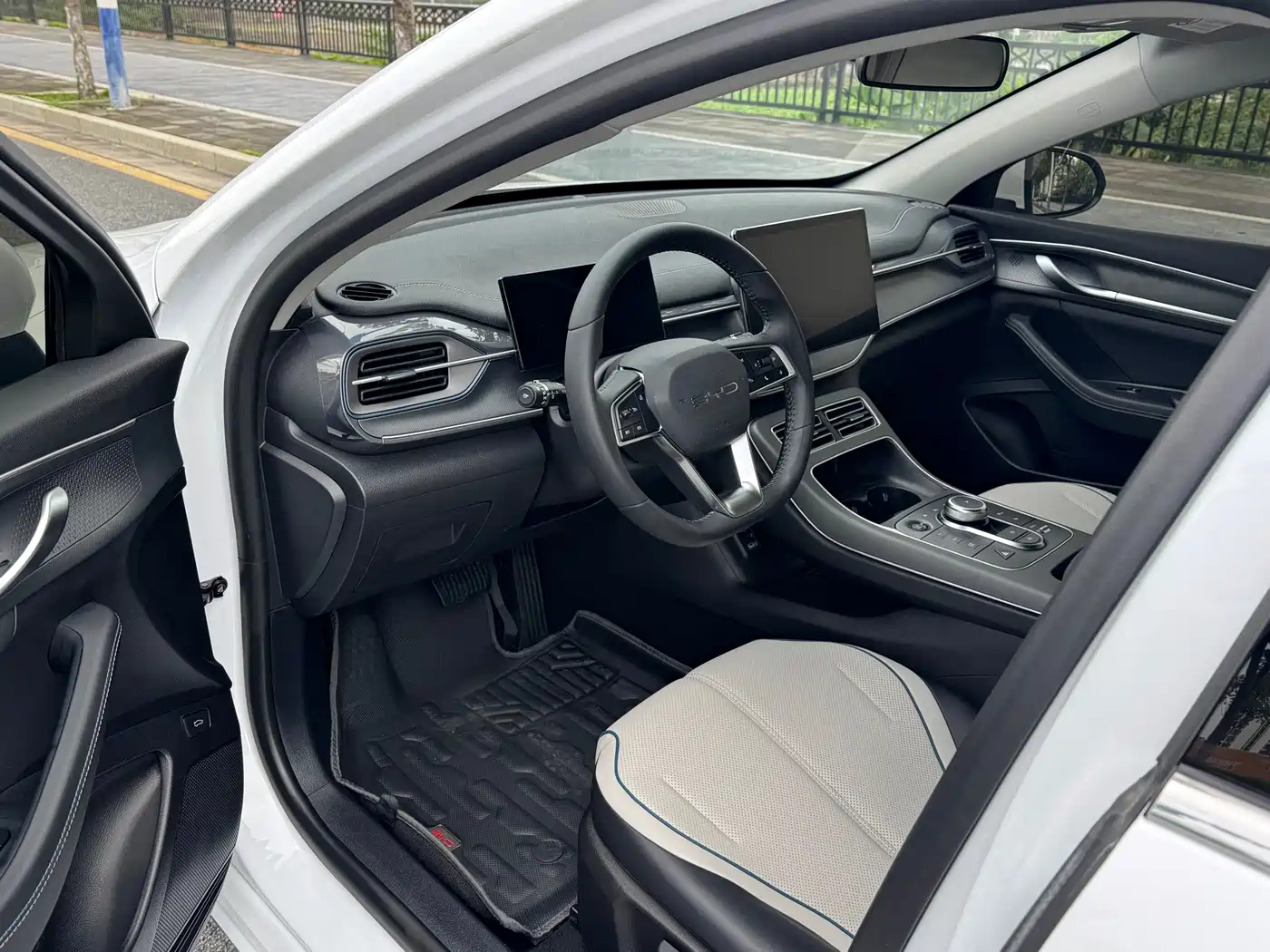 BYD Destroyer 05 2025 2024 Glory Edition DM-i 55KM Luxury