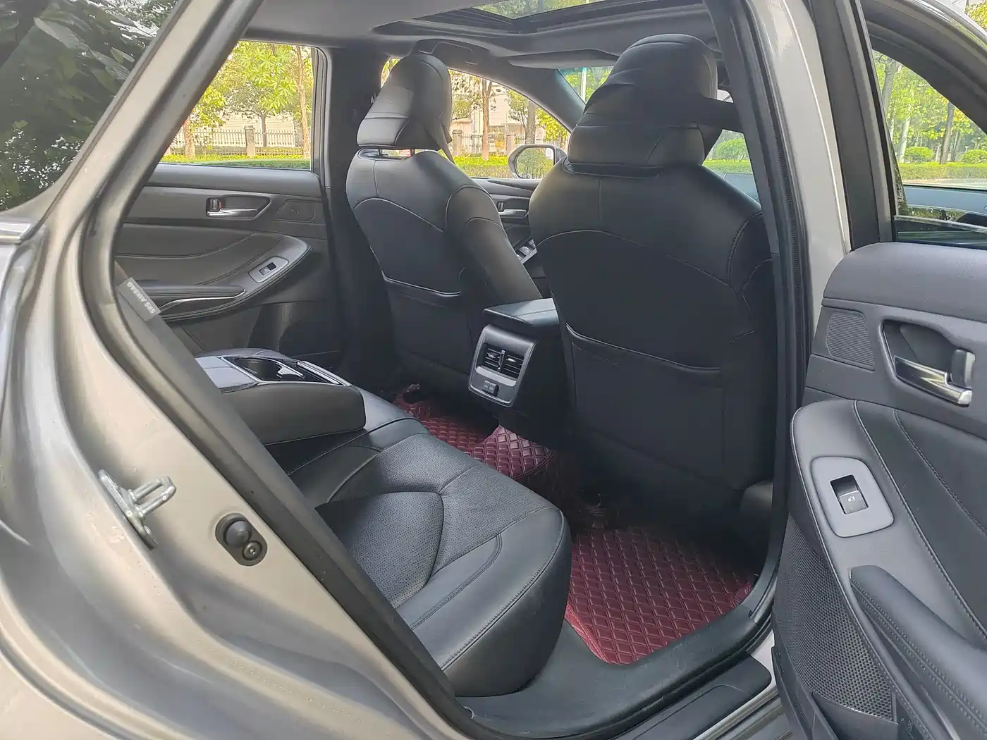 Toyota Avalon 2022 2.5L Luxury Edition фото 10
