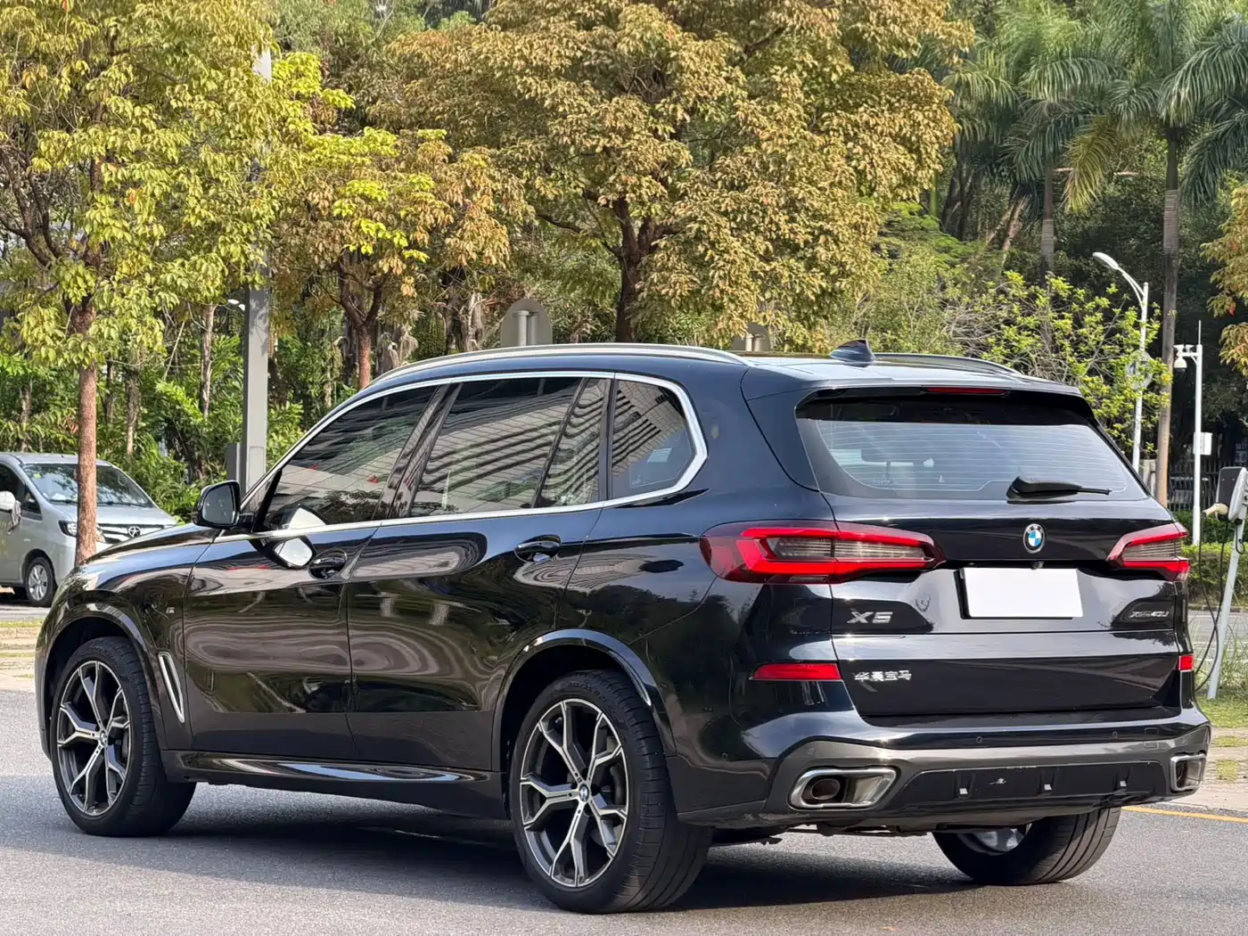 BMW X5 2022 Facelift xDrive 40Li M Sport Package фото 20