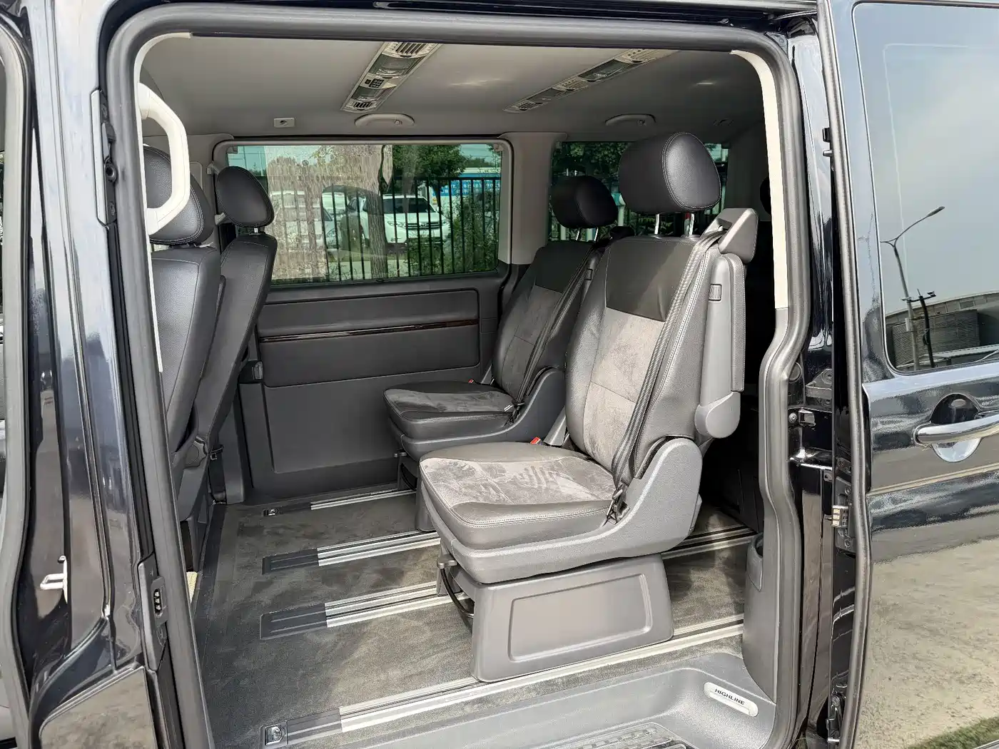 Volkswagen Multivan 2012 2012 2.0TSI 2WD Business Edition