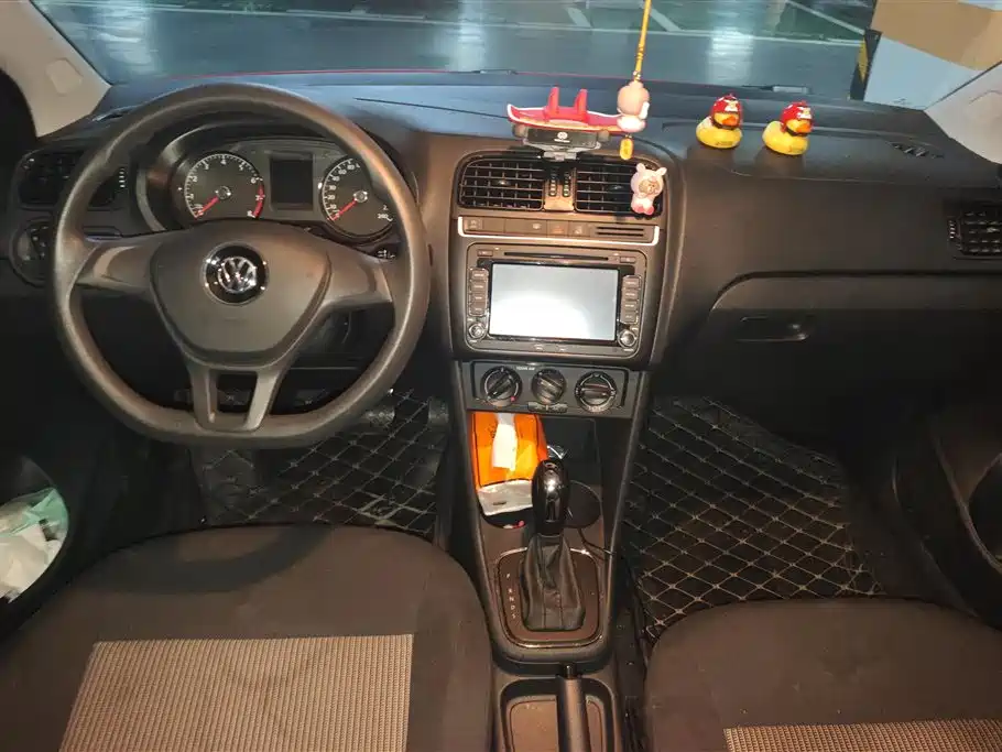 Volkswagen Polo 2018 1.5L Auto Safe Drive фото 12