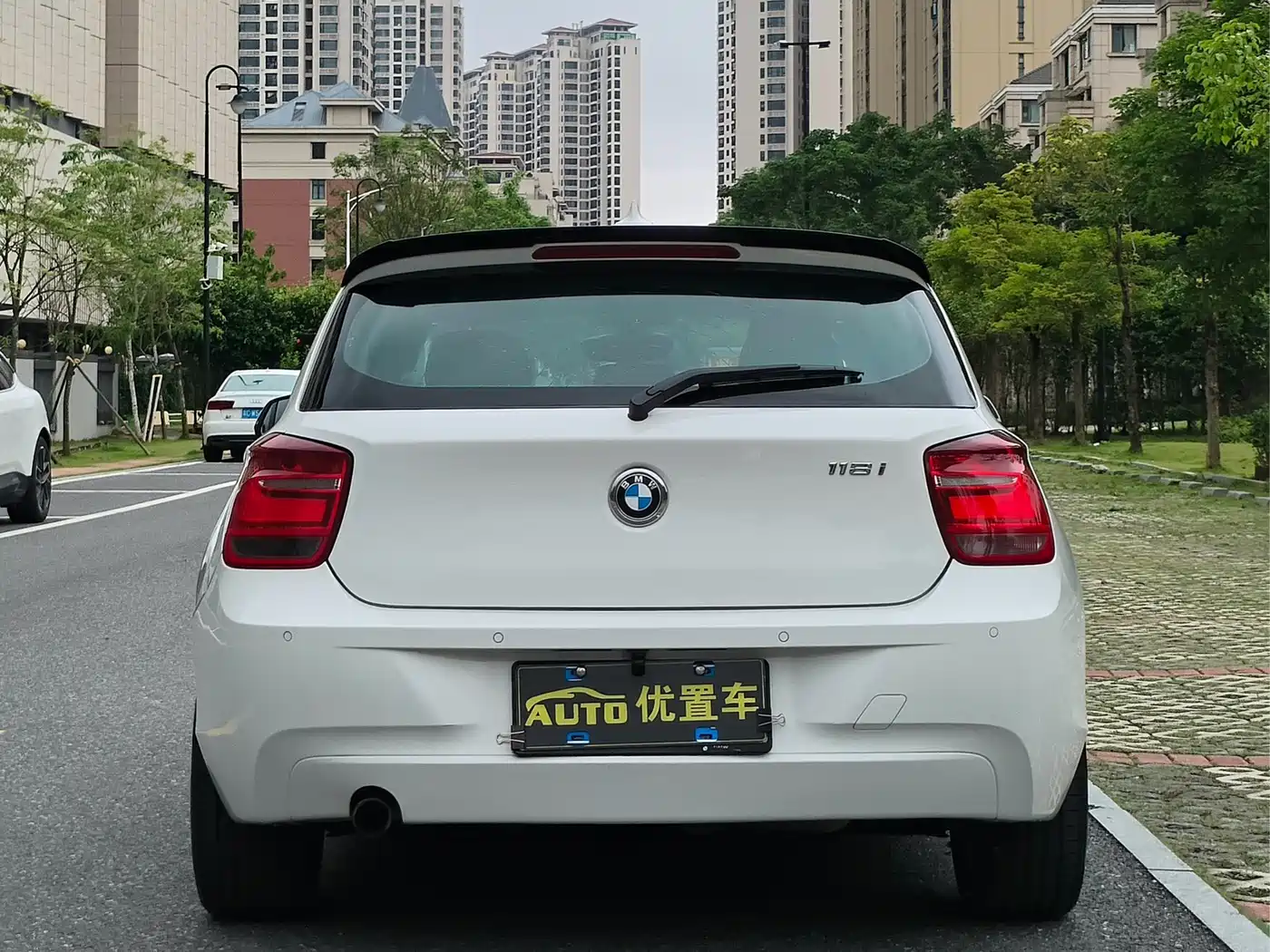 BMW 1 Series (Import) 2013 Facelift 118i Leading Model фото 5