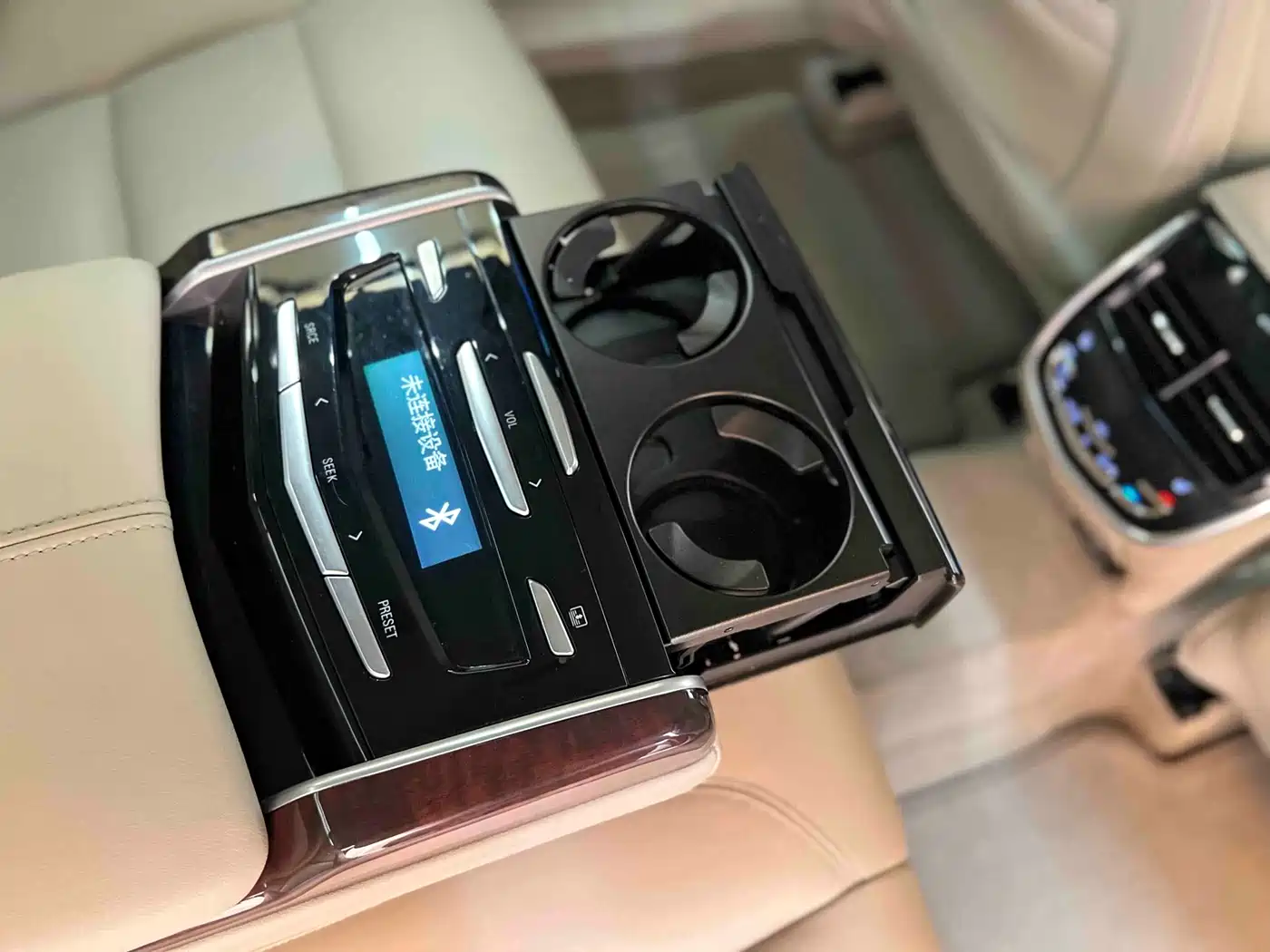 Cadillac XTS 2015 28T Luxury фото 30